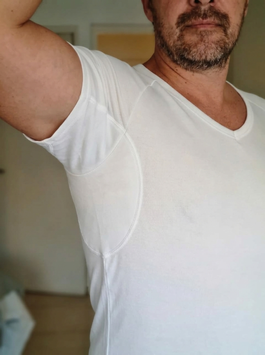 Camiseta antitranspirante de uso diaro